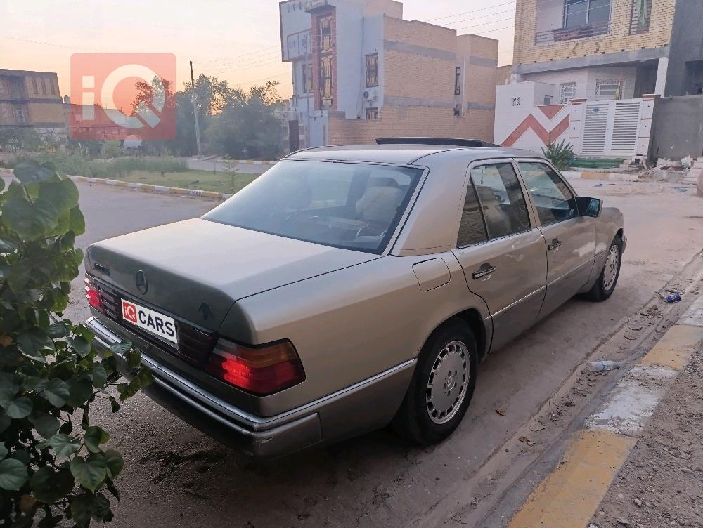 مرسيدس بنز E-Class
